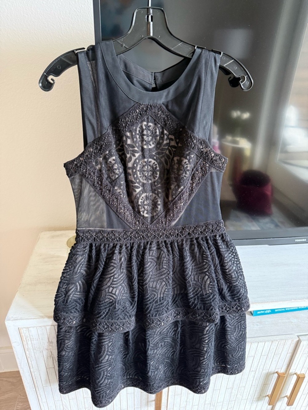 BCBGMaxAzria Black Sleeveless Lace Tiered Mini Dress